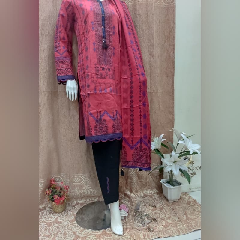 Sadabahar Printed Khaddar 3 piece P004
